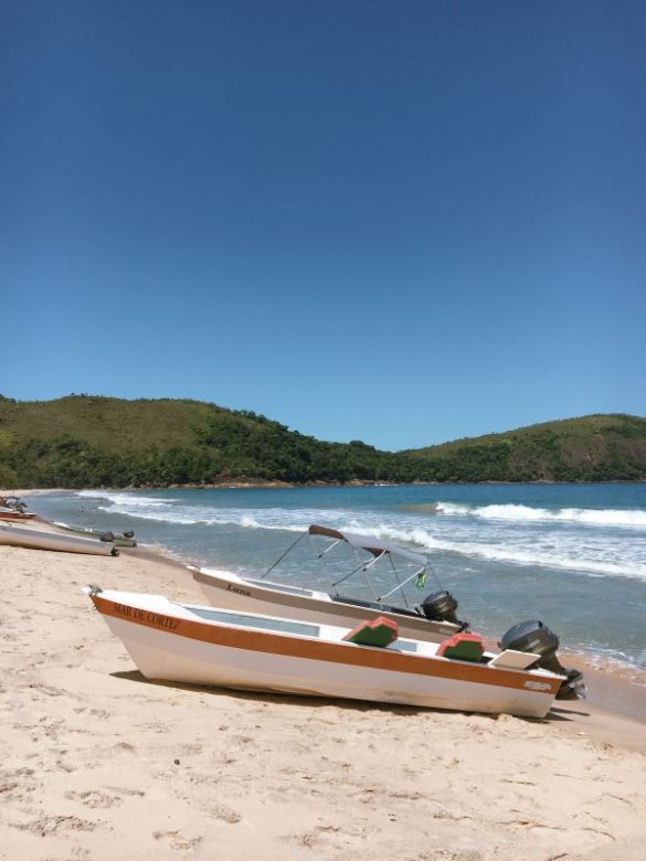 Barco na Praia do Sono em Paraty, Rio de Janeiro