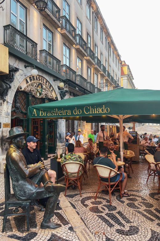Café A Brasileira, atração no Chiado em Lisboa