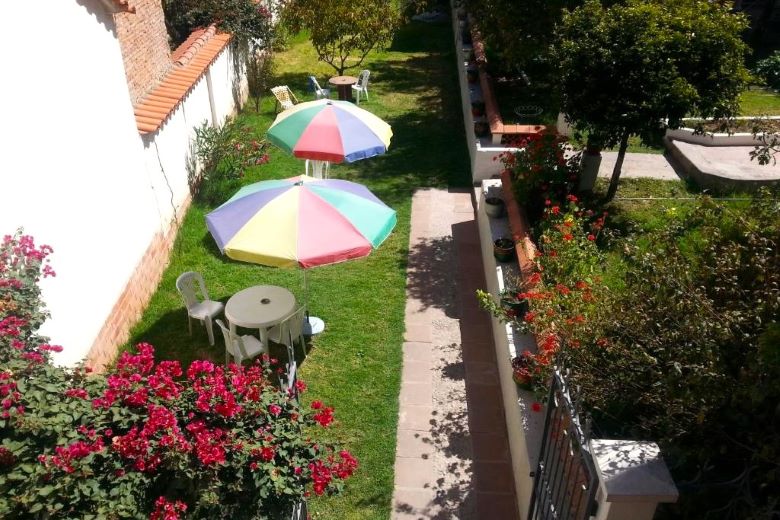 Villa Oropeza Hostel