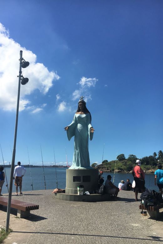 Pier de Iemanjá na Orla de Camburi