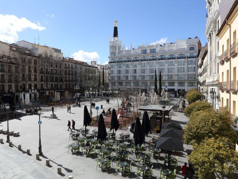 O que fazer em Madrid: andar pela Plaza Santa Ana