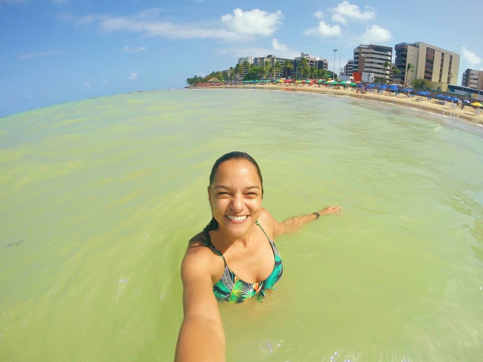 Selfie dentro do mar na praia de Ponta Verde em Maceió