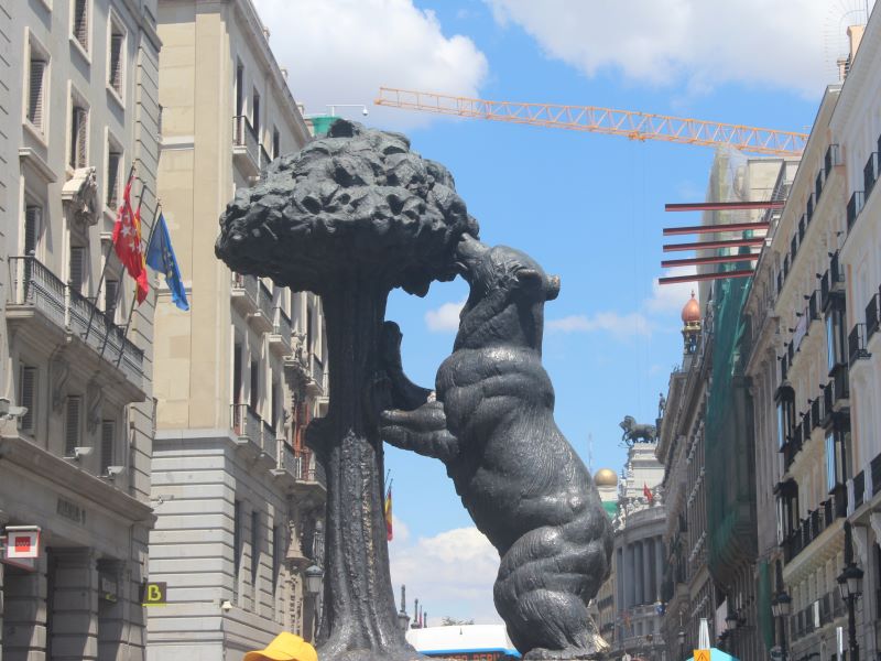 O Urso e o Medronheiro na Puerta del Sol em Madrid